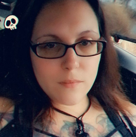 Meet your Posher, Kristine - Picture 1 of 1